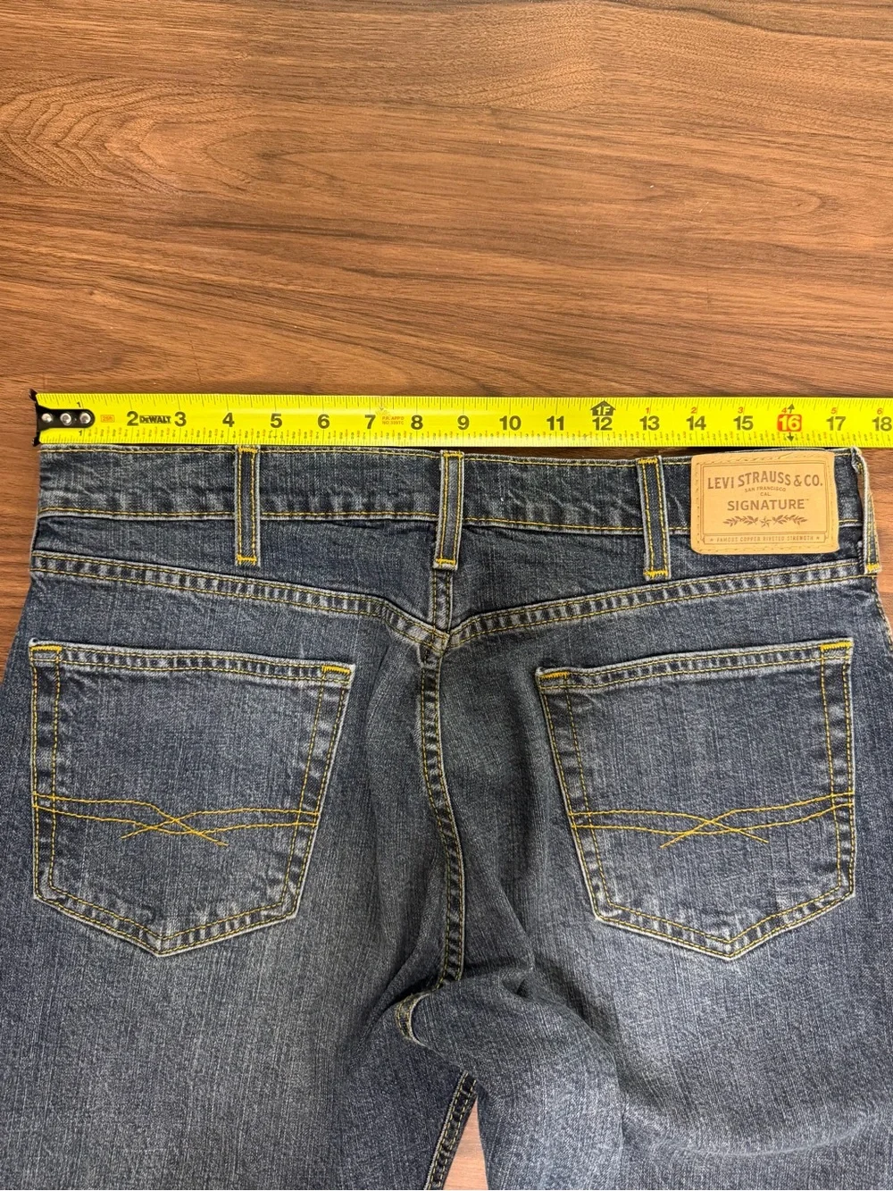 Signature levi strauss